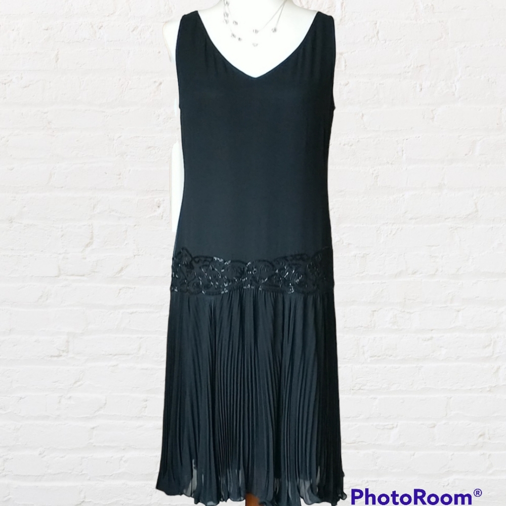 Anne Klein sleeveless silk pleated tank dress black with beading size 10